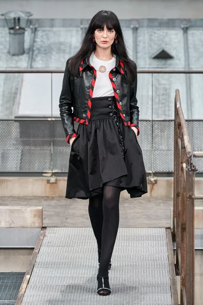 Look 28